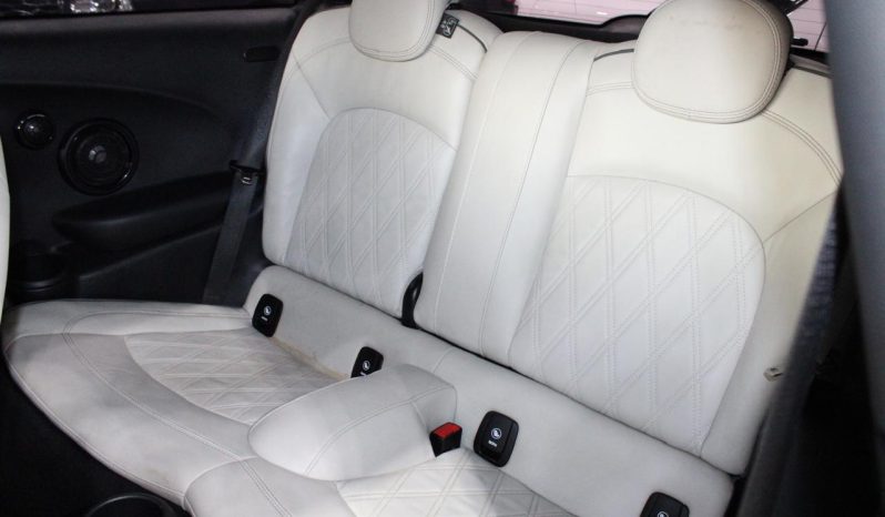 
								Used 2024 MINI Cooper full									